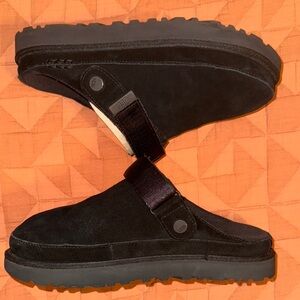 Women’s UGG Goldenstar Clog